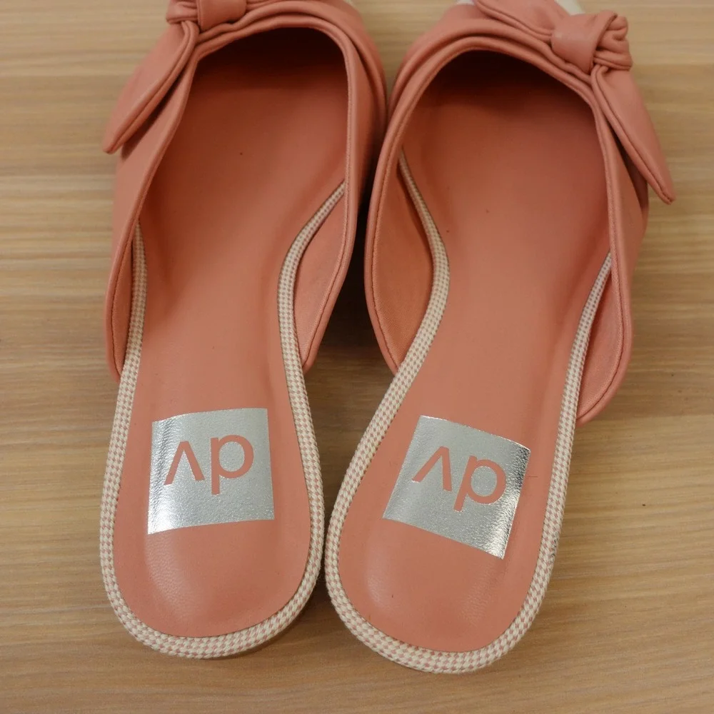 Coquette Mule Flat Sandals Womens 6 Rose Pastel Pointed Cap Toe DV Dolce Vita